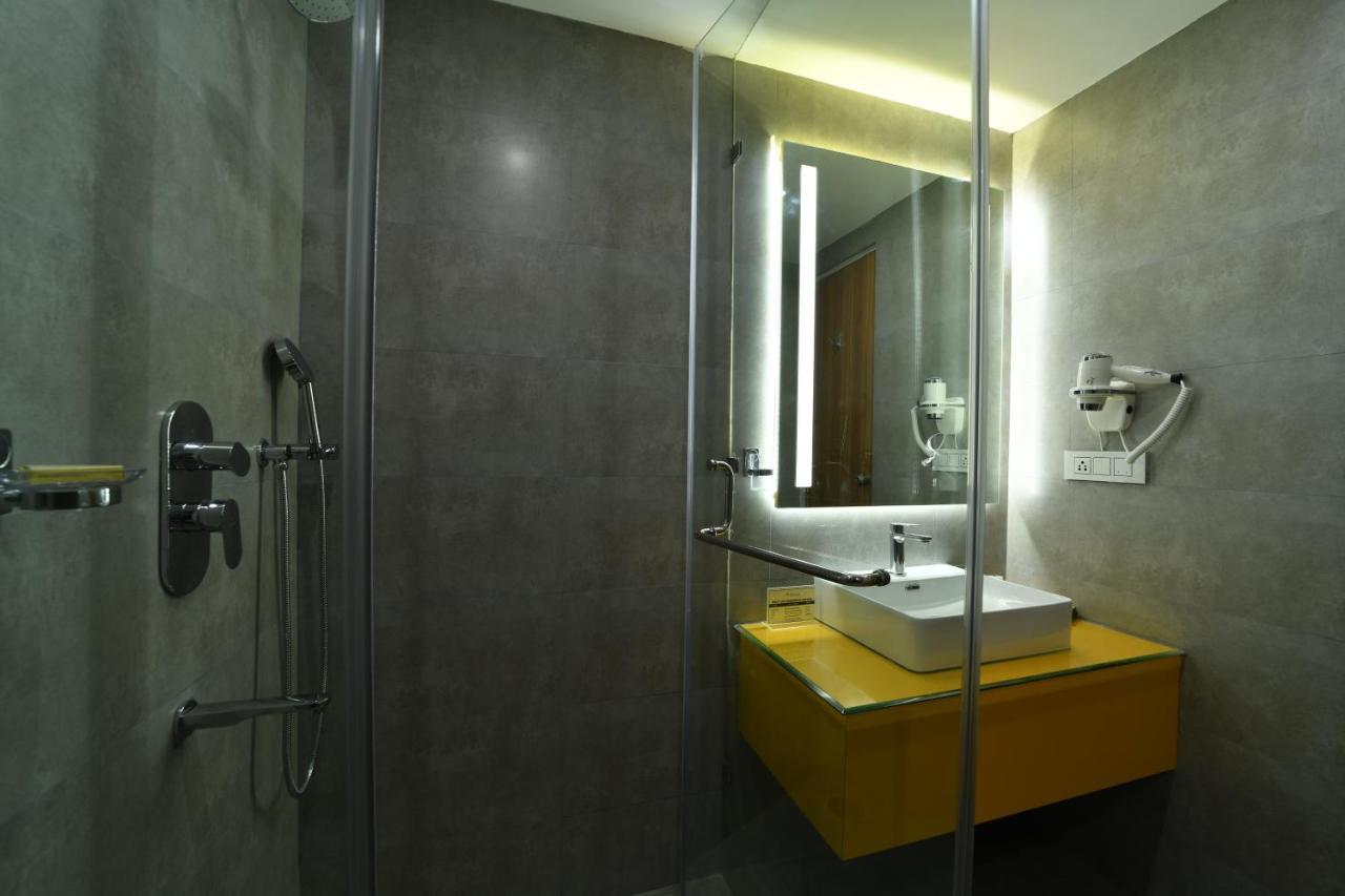 The President Hotel, Kumarapark Bangalore Ngoại thất bức ảnh