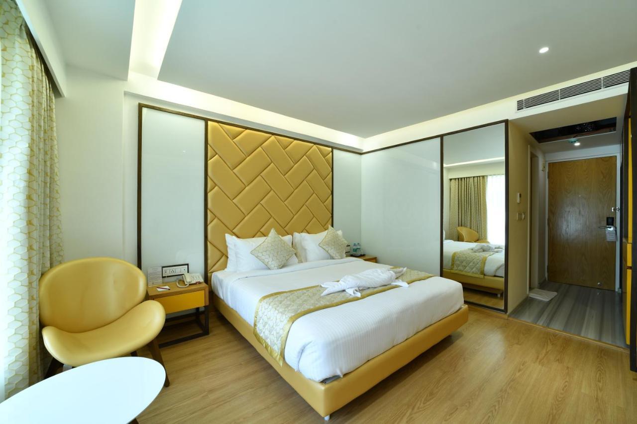 The President Hotel, Kumarapark Bangalore Ngoại thất bức ảnh