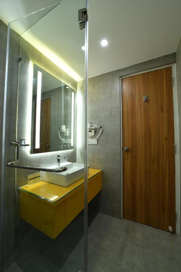 The President Hotel, Kumarapark Bangalore Ngoại thất bức ảnh